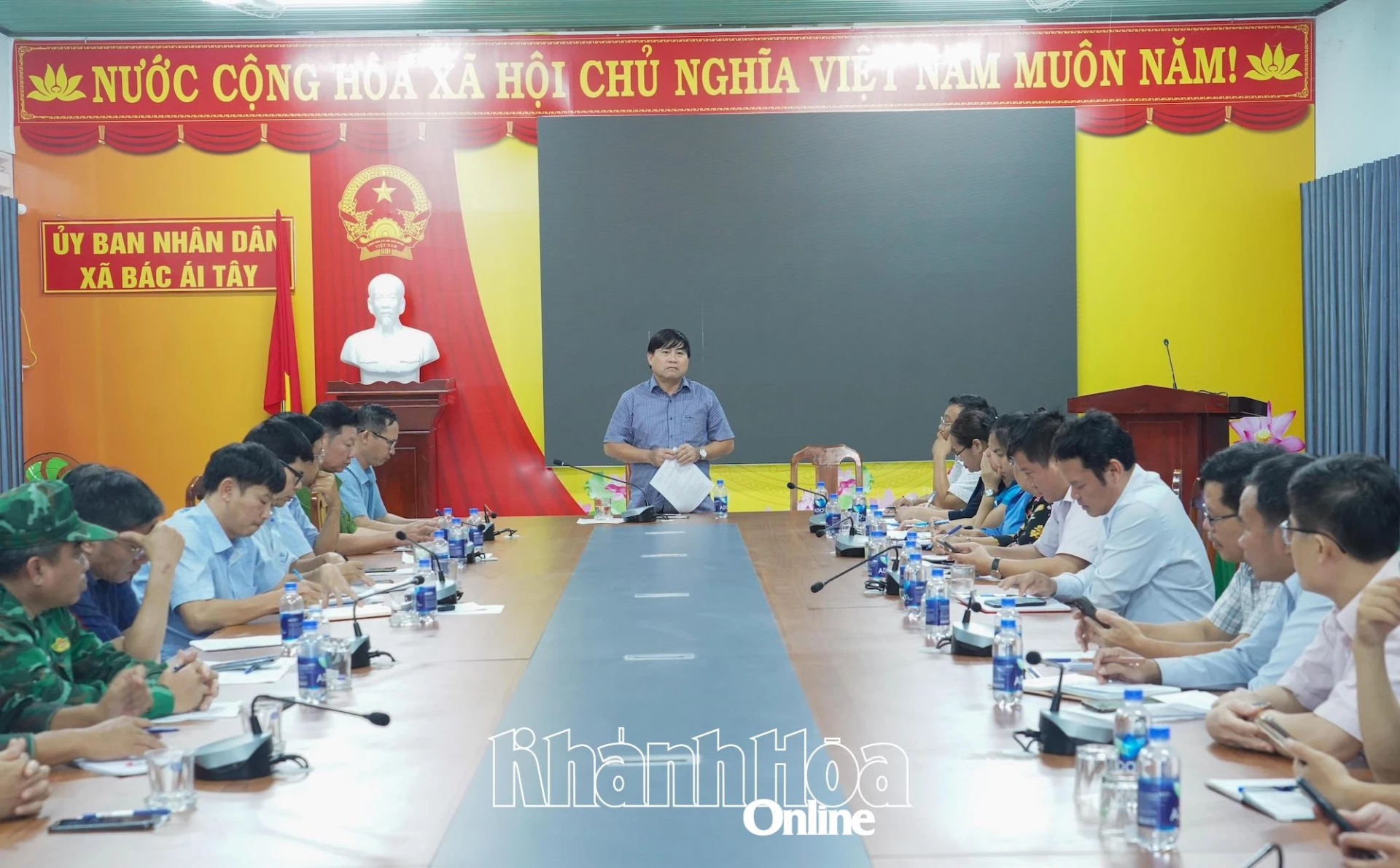 Đồng chí Lâm Đông phát biểu tại buổi làm việc.