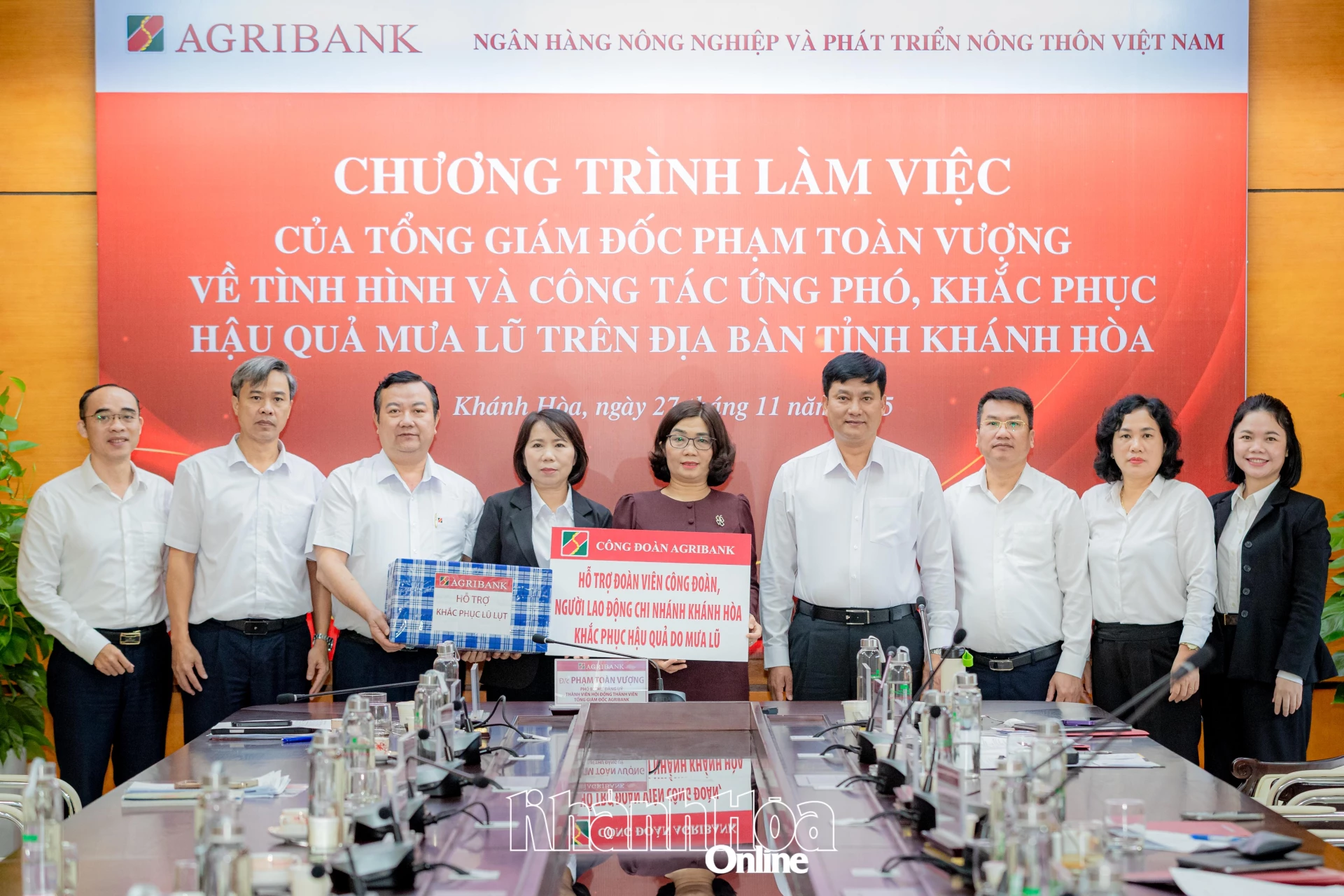 Công đoàn Agribank thăm hỏi, động viên và trao kinh phí hỗ trợ cho cán bộ, người lao động tại Agribank Chi nhánh Khánh Hòa.