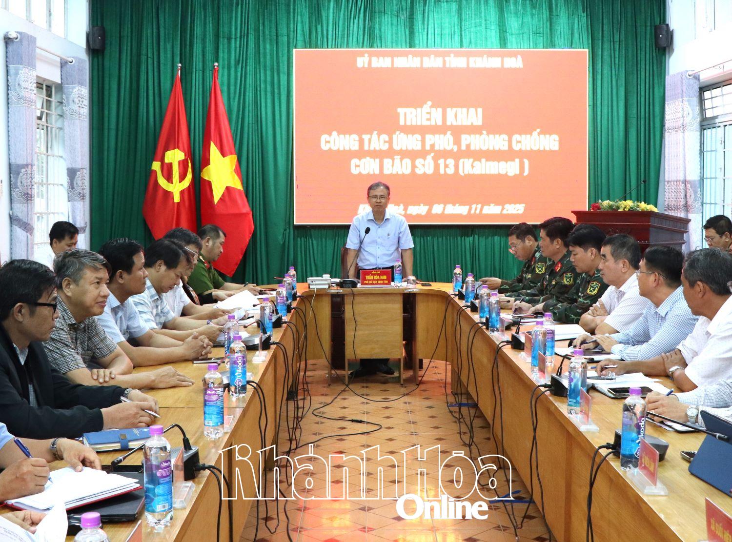 Đồng chí Trần Hòa Nam phát biểu chỉ đạo tại buổi làm việc. 