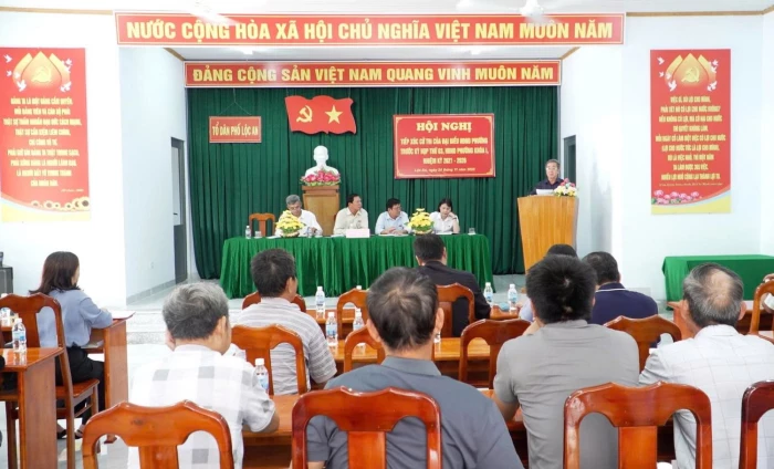 Đại biểu HĐND phường Cam Ranh tiếp xúc cử tri tại Tổ dân phố Lộc An và Lộc Hải