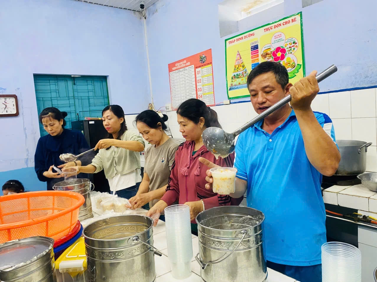 Bếp ăn 0 đồng tại Trường Mầm non Sơn Ca (phường Phan Rang).