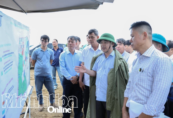 Đẩy nhanh tiến độ triển khai dự án khu công nghiệp Dốc Đá Trắng