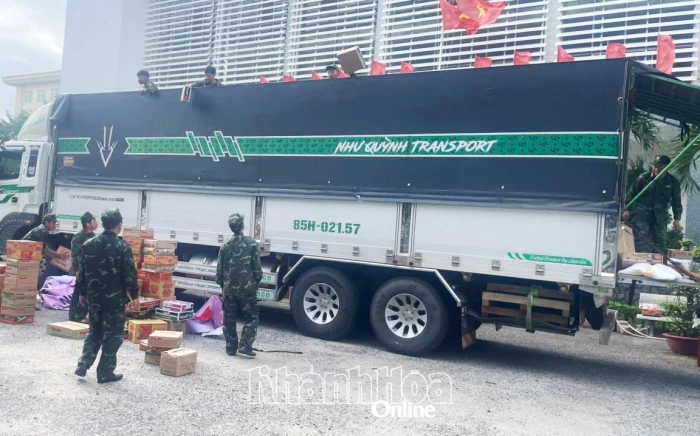 Ủy ban MTTQ Việt Nam tỉnh Khánh Hòa tiếp nhận 40 tấn nhu yếu phẩm hỗ trợ người dân khu vực phía nam