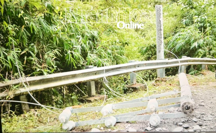 Công ty Điện lực Khánh Hòa ngày đêm khắc phục sự cố điện sau mưa lũ