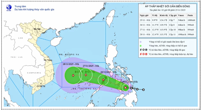 Ứng phó áp thấp nhiệt đới gần Biển Đông có thể mạnh lên thành bão