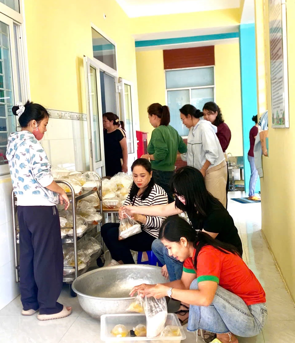 Bếp ăn 0 đồng tại Trường Mẫu giáo Vành Khuyên (phường Đông Hải).