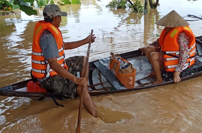 Xã Diên Thọ: Di dời 4 hộ, 9 khẩu ra khỏi vùng ngập lụt