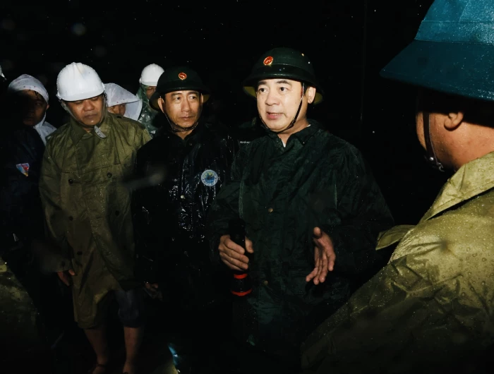 Bí thư Tỉnh ủy Nghiêm Xuân Thành kiểm tra các điểm xung yếu tại 4 địa phương