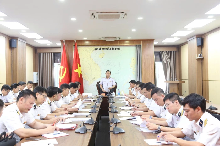 Kiểm tra công tác phát triển khoa học, công nghệ, đổi mới sáng tạo và chuyển đổi số tại Vùng 4 Hải quân