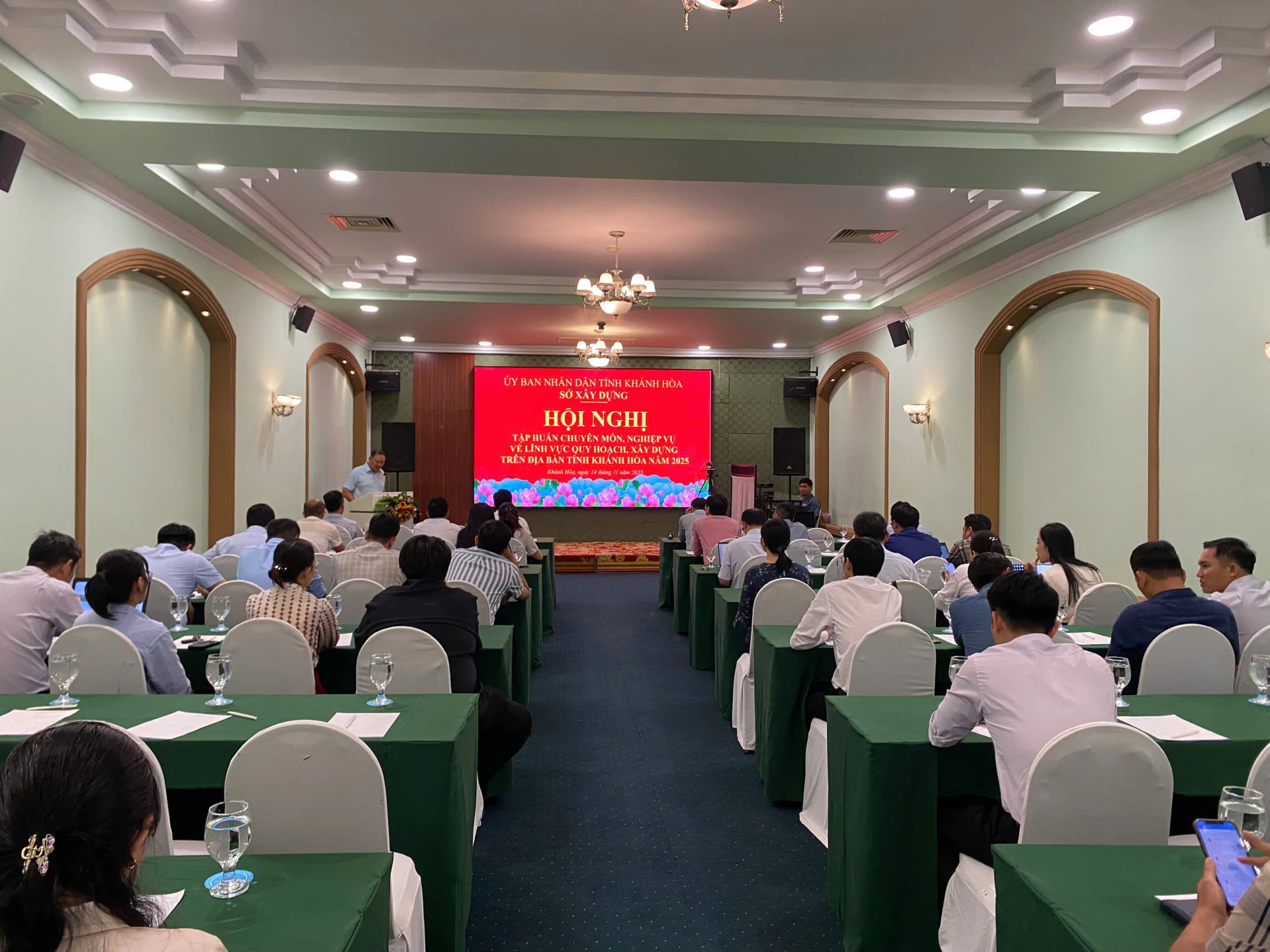 Quang cảnh hội nghị.