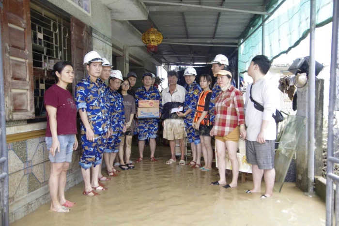 Nhà máy X52 triển khai hỗ trợ người dân sau thiên tai