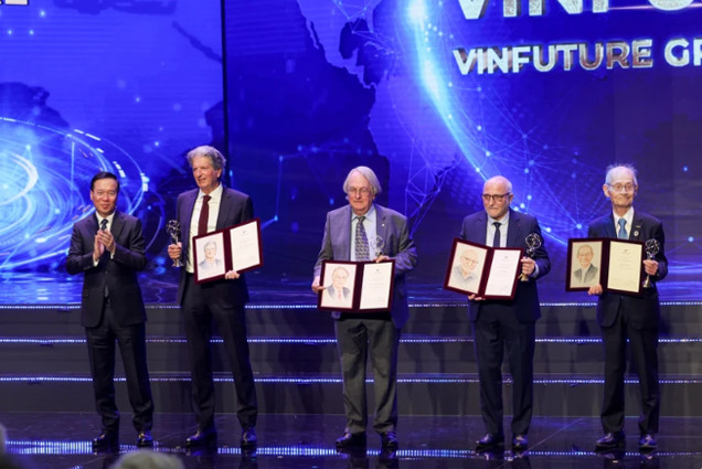 Giải thưởng VinFuture 2023 vinh danh phát minh sản xuất năng lượng xanh bằng pin mặt trời