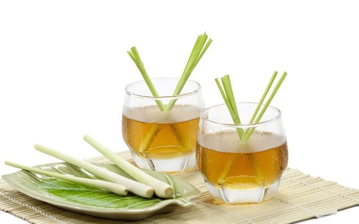 Vì sao nên uống trà sả mỗi ngày?