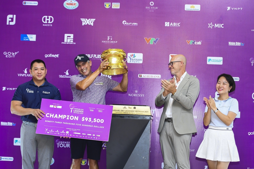 Golfer Da Silva wins Vinpearl DIC Legends Vietnam 2023

