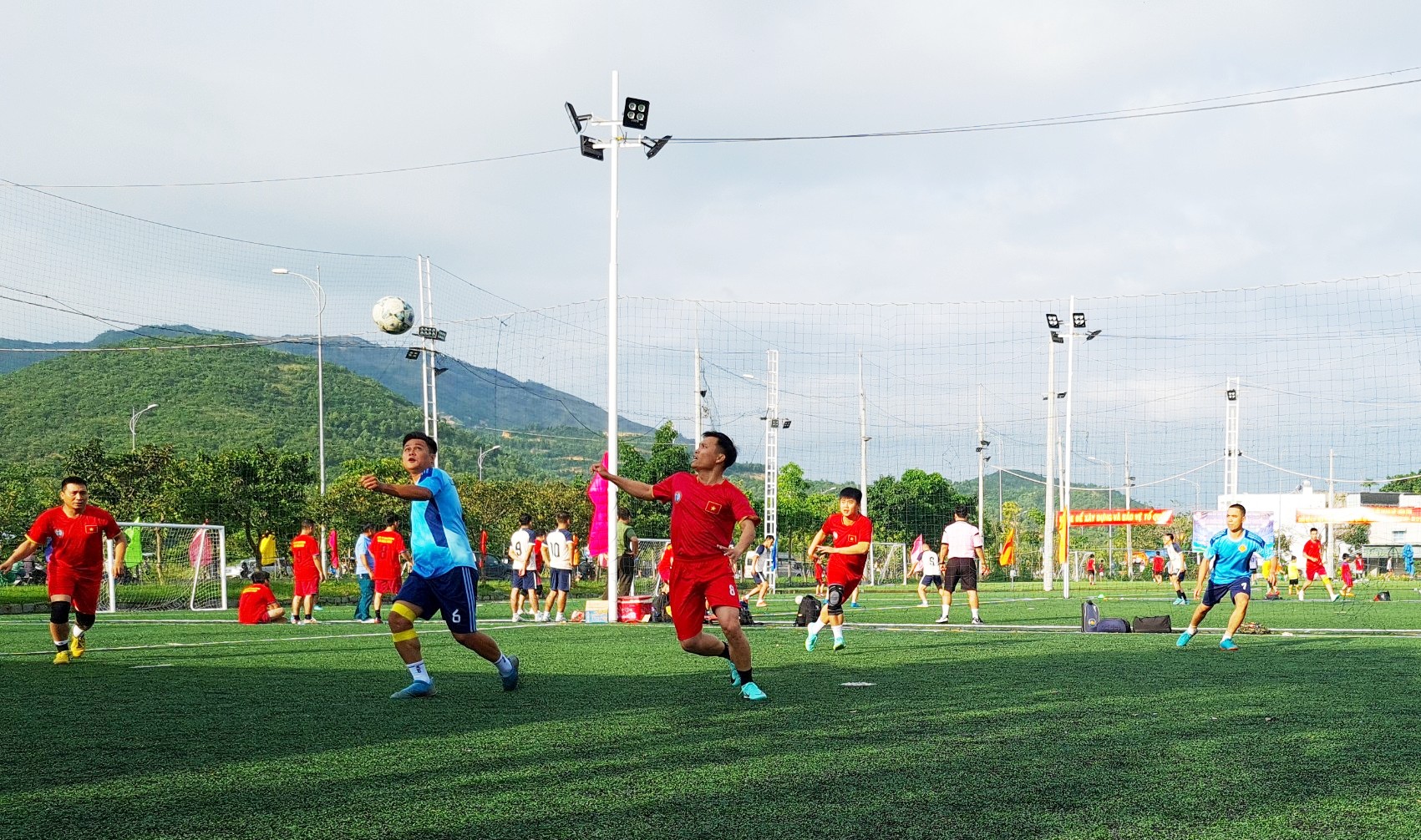 Khai mạc giải bóng đá truyền thống Lực lượng vũ trang TP. Nha Trang