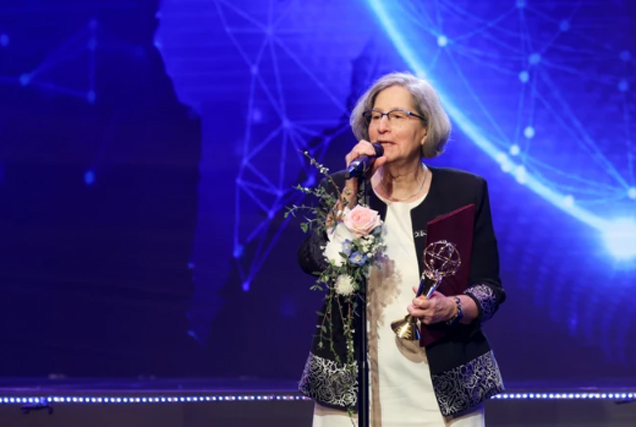 Giải Đặc biệt VinFuture 2023 dành cho Nhà khoa học nữ vinh danh Giáo sư Susan Solomon (Mỹ). (Ảnh: Minh Sơn/Vietnam+)