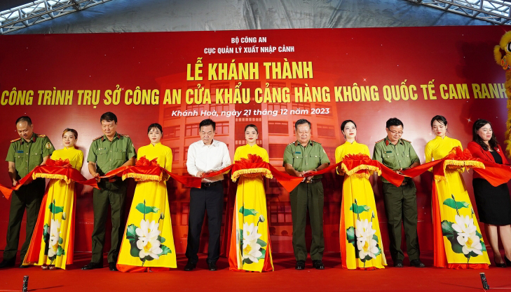 Khánh thành trụ sở Công an cửa khẩu Cảng hàng không quốc tế Cam Ranh