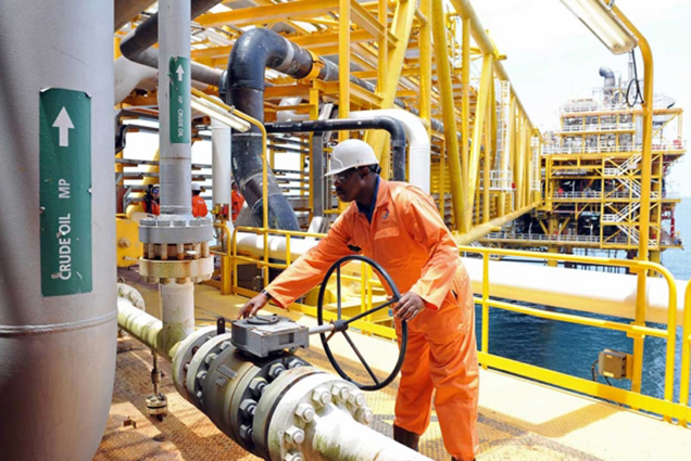 Giá xăng dầu hôm nay (7-12): Thế giới giảm sâu, trong nước giảm bao nhiêu?