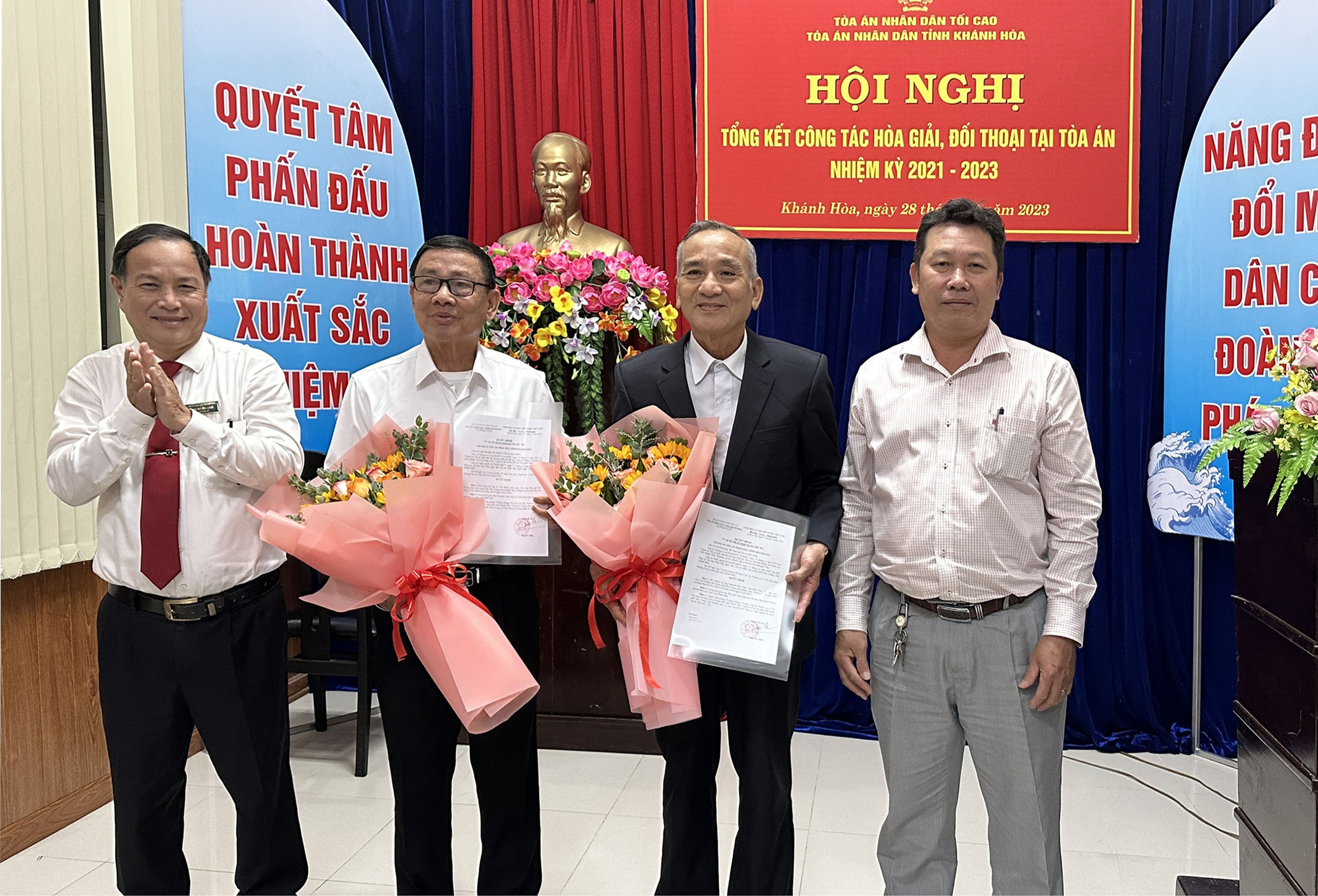 3 năm, có gần 6.000 đơn yêu cầu chuyển qua hòa giải, đối thoại tại tòa án