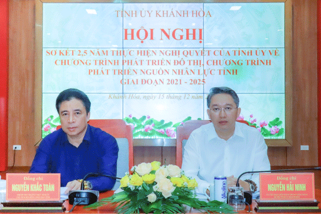 Podcast: Bản tin ngày 16-12