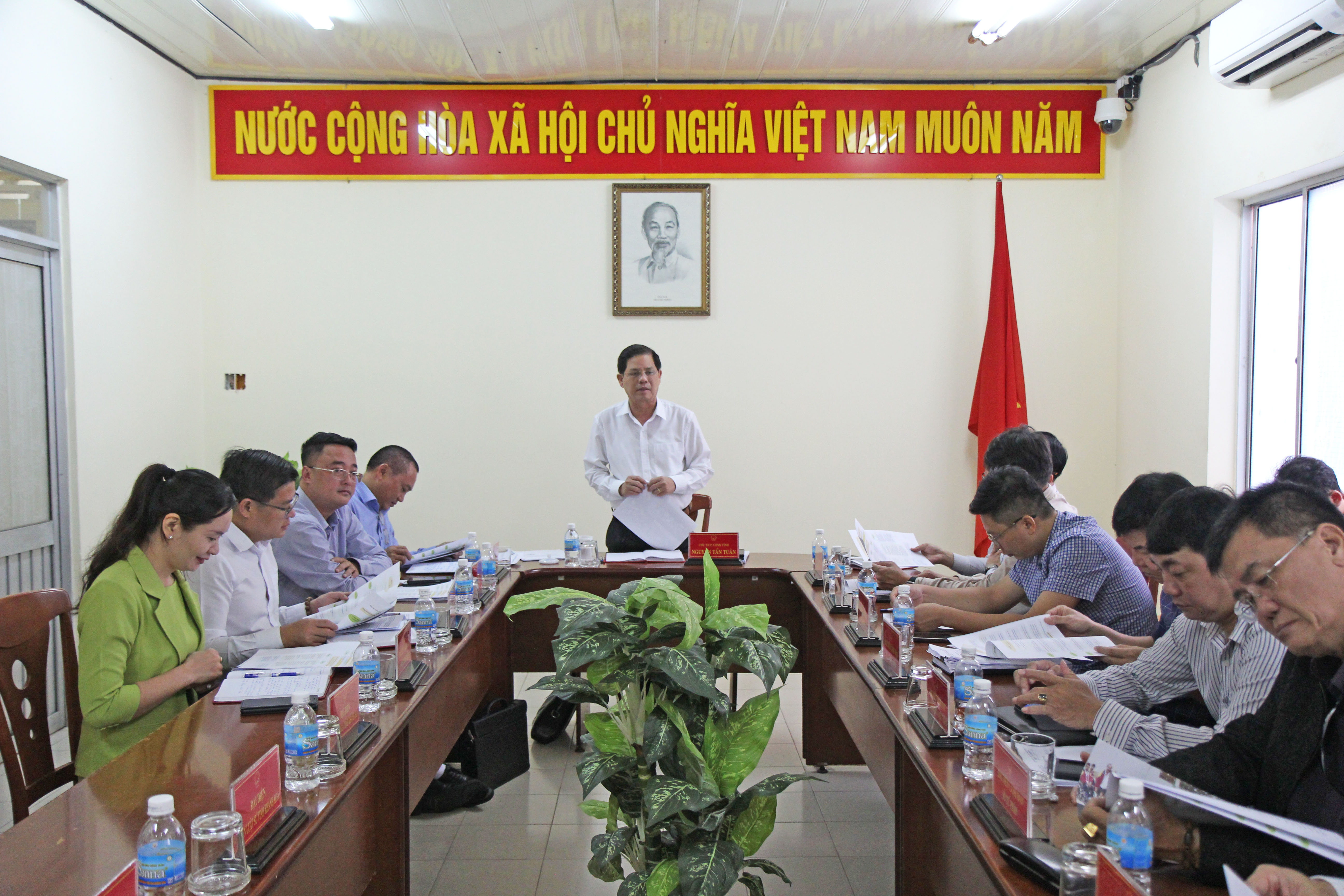 Chủ tịch UBND tỉnh Nguyễn Tấn Tuân tiếp công dân định kỳ tháng 12