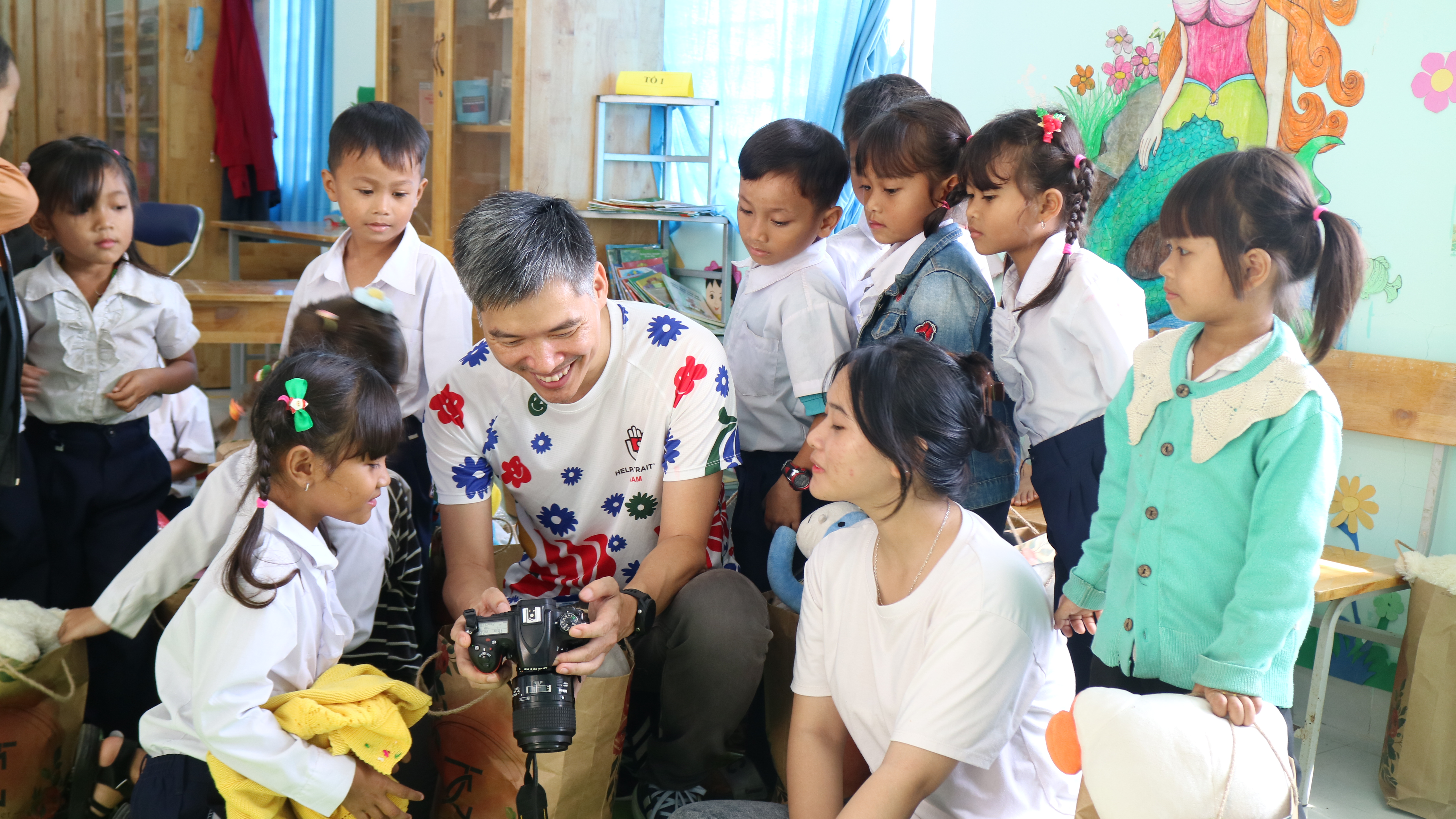 Ngày hội chụp ảnh chân dung miễn phí cho trẻ em vùng cao