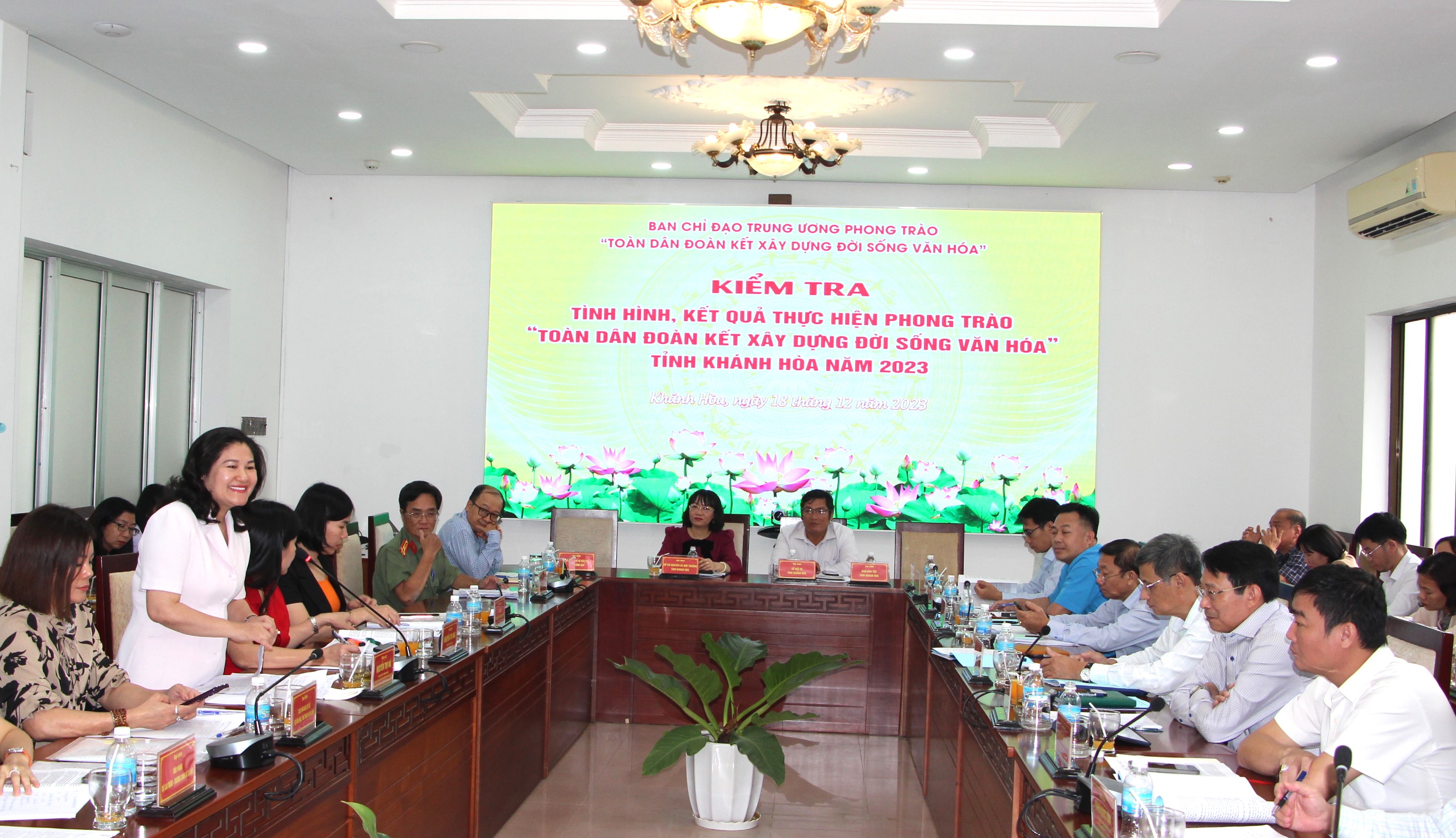 Ban Chỉ đạo Trung ương phong trào “Toàn dân đoàn kết xây dựng đời sống văn hóa”:: Kiểm tra tình hình thực hiện phong trào tại Khánh Hòa