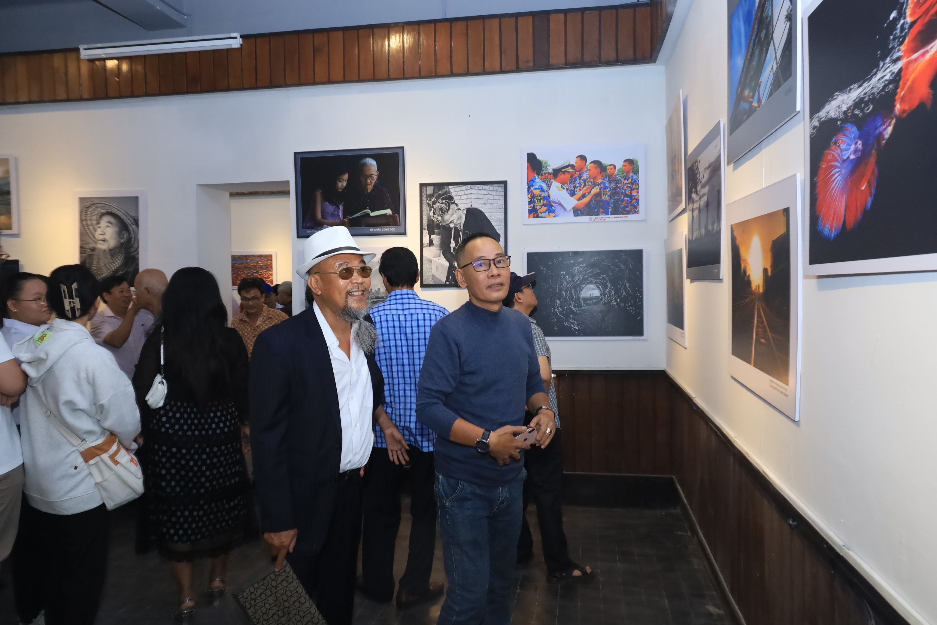 Dấu ấn mỹ thuật, nhiếp ảnh chào năm mới