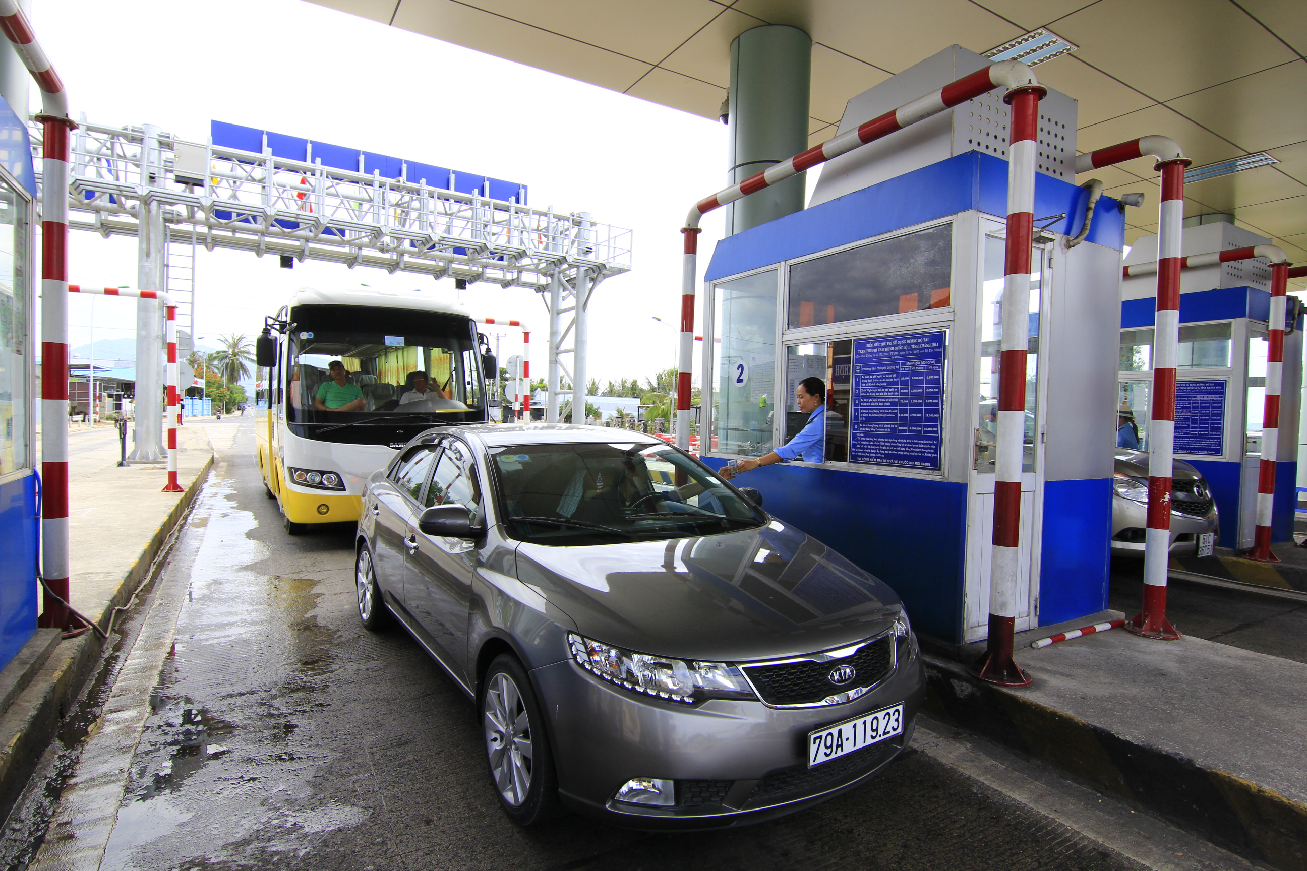 Từ 0 giờ ngày 29-12, tăng giá vé đường bộ tại 3 dự án BOT qua địa bàn tỉnh Khánh Hòa