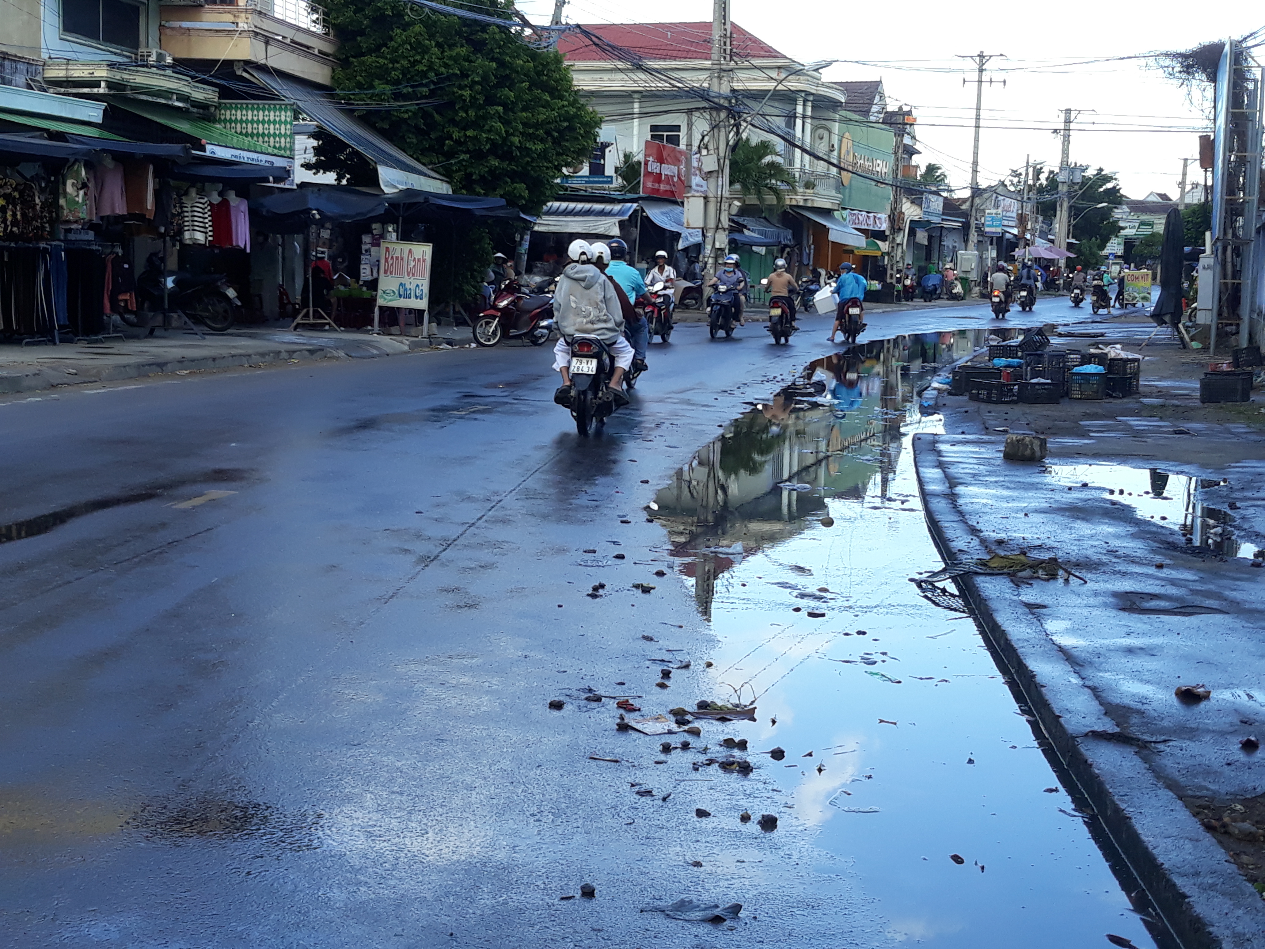 Đoạn đường thường xuyên bị đọng nước