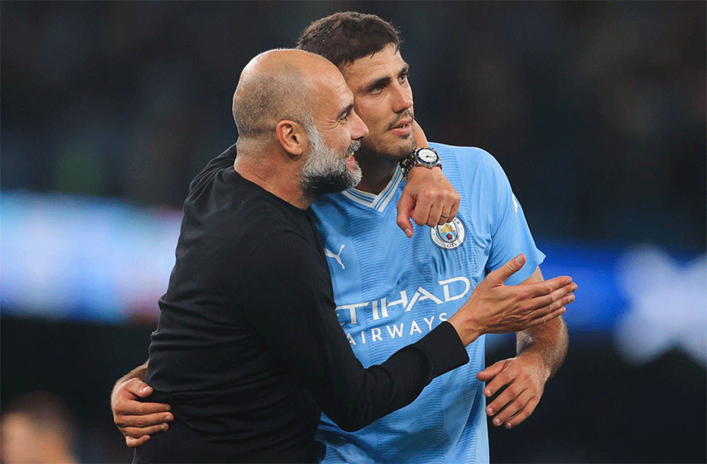 Pep Guardiola đang phải chữa cháy cho phương án không có Rodri