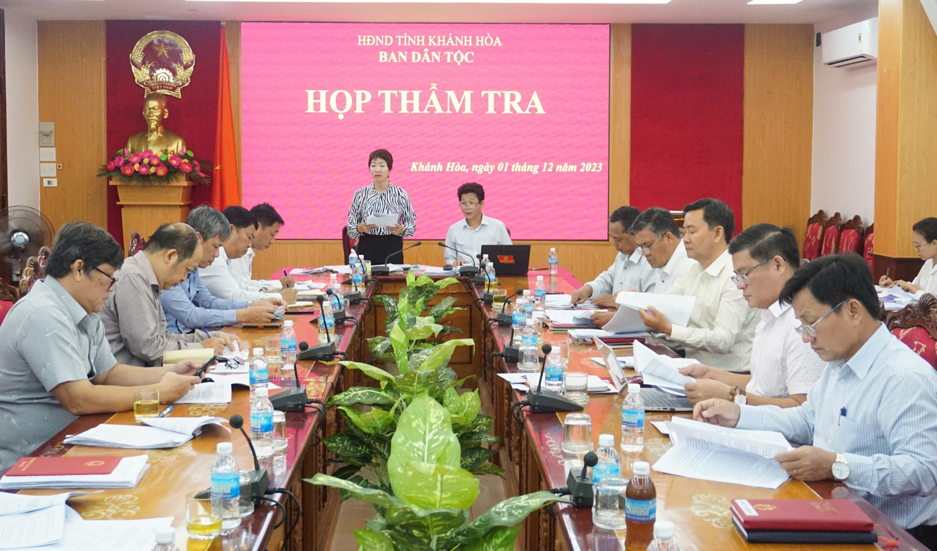 Quang cảnh tại cuộc họp thẩm tra của Ban Dân tộc HĐND tỉnh