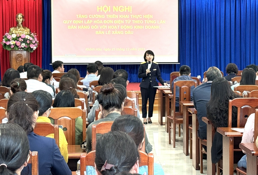 Cục Thuế tỉnh Khánh Hòa:: Triển khai quy định lập hóa đơn điện tử theo từng lần bán hàng trong kinh doanh, bán lẻ xăng dầu