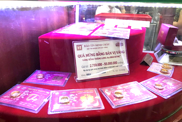 Giá vàng tuột khỏi mốc 74 triệu đồng/lượng