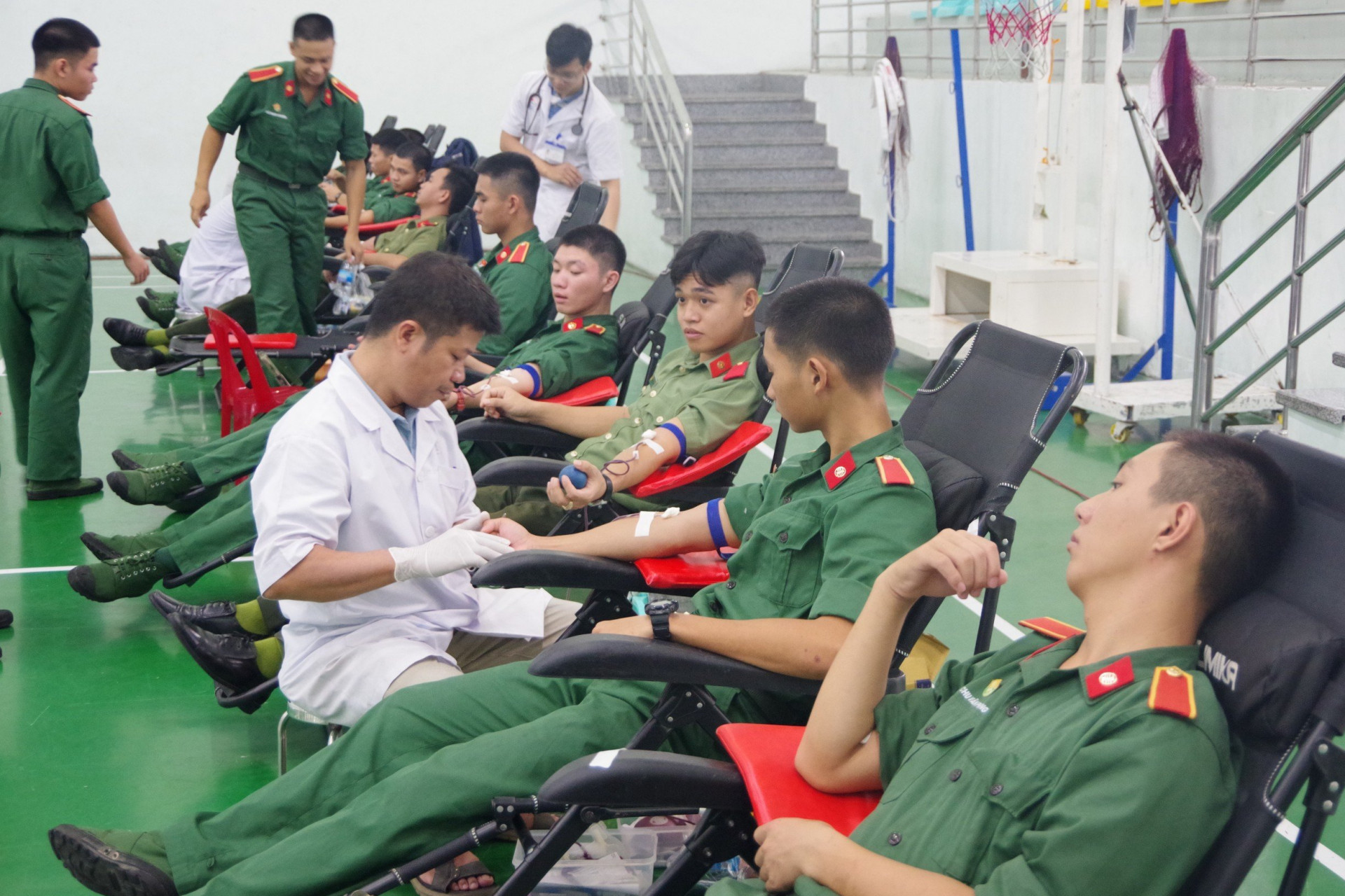 Hoạt động thu hút đông đảo cán bộ, học viên nhà trường tham gia.