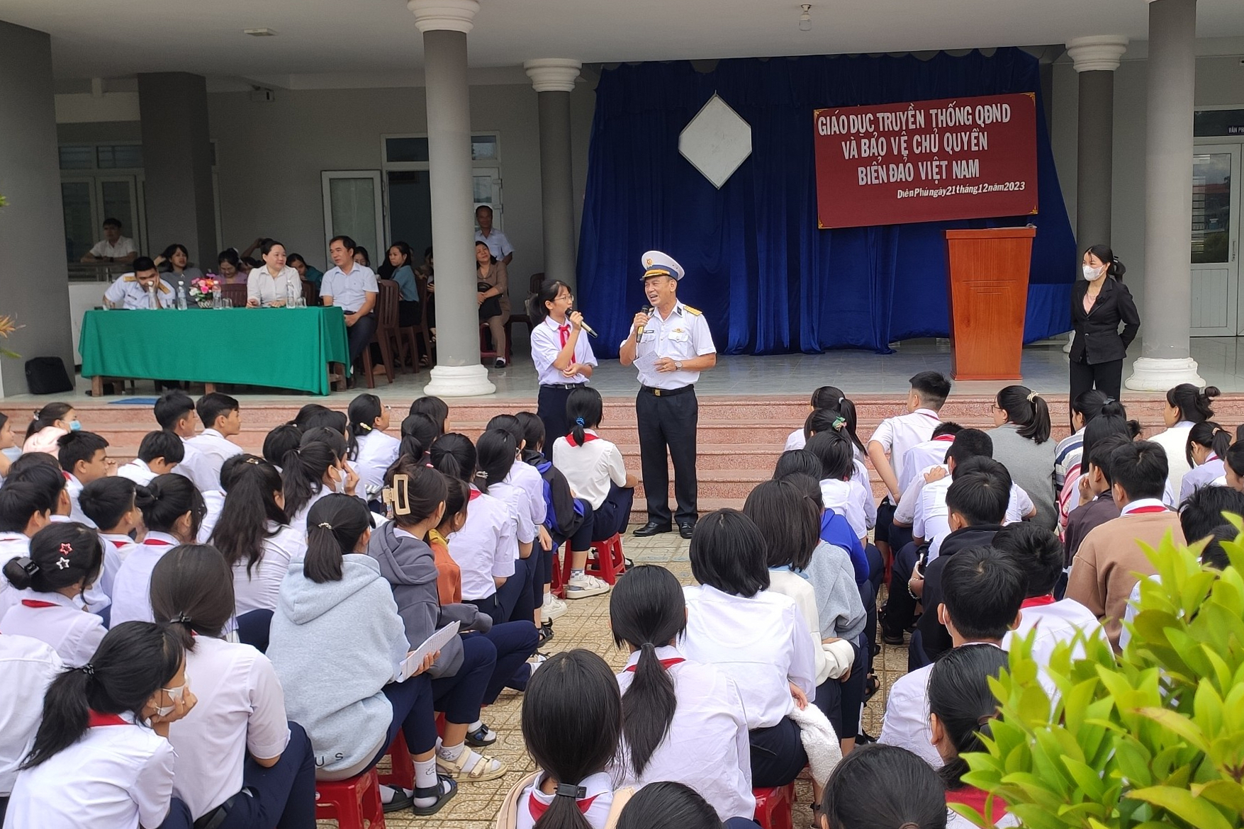 Tuyên truyền về biển, đảo cho hơn 500 giáo viên, học sinh Trường THCS Trịnh Phong