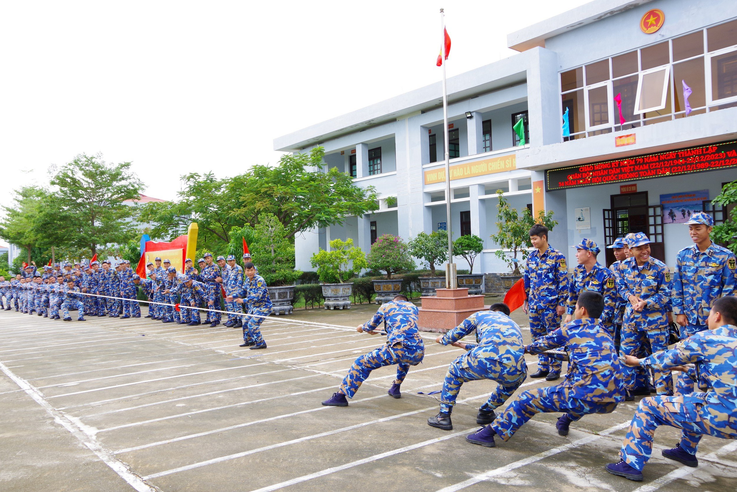 Lữ đoàn 101 tổ chức nhiều hoạt động chào mừng kỷ niệm 79 năm Ngày thành lập Quân đội nhân dân Việt Nam