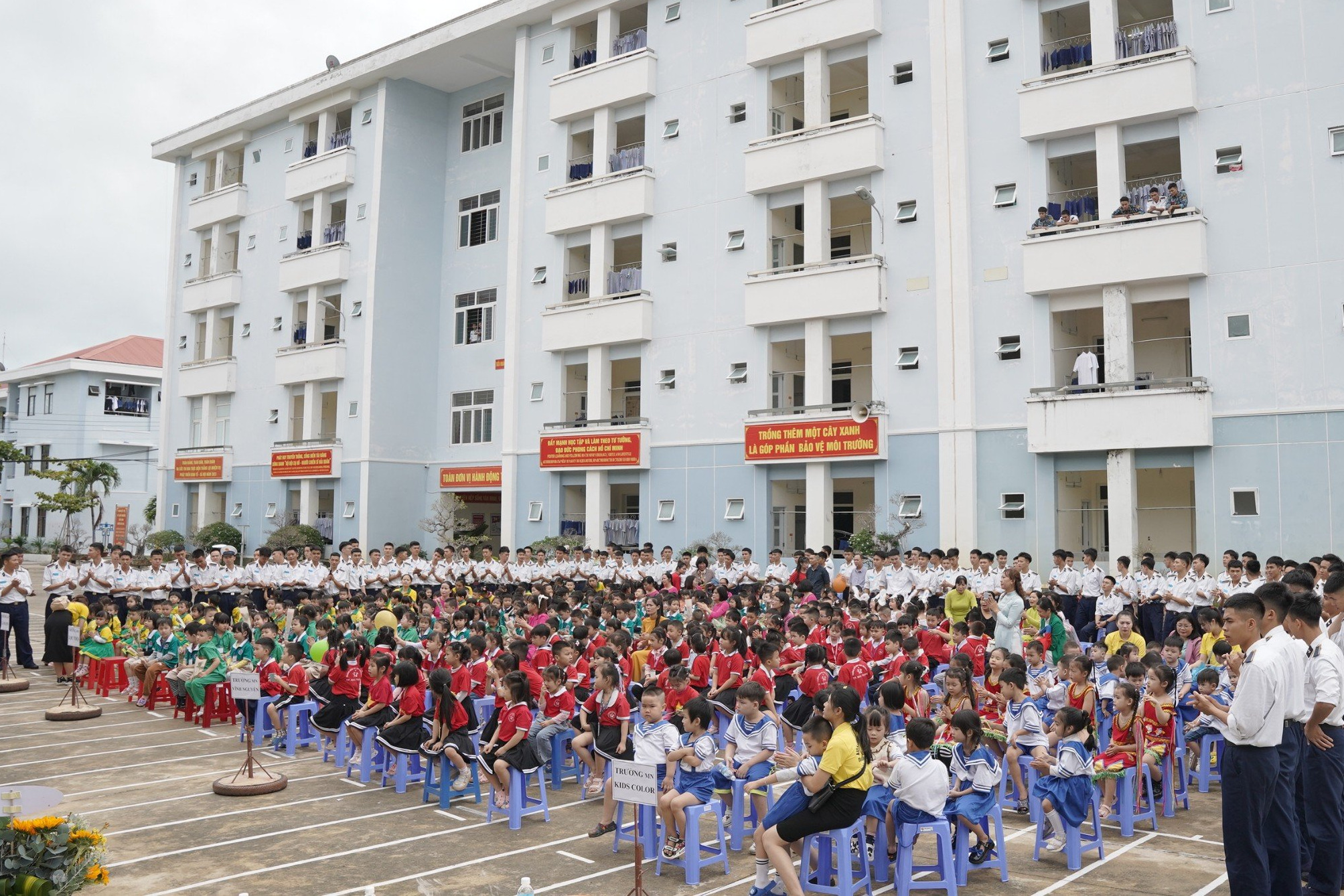 Học viện Hải quân tổ chức giao lưu truyền thống với hơn 3.000 học sinh, giáo viên