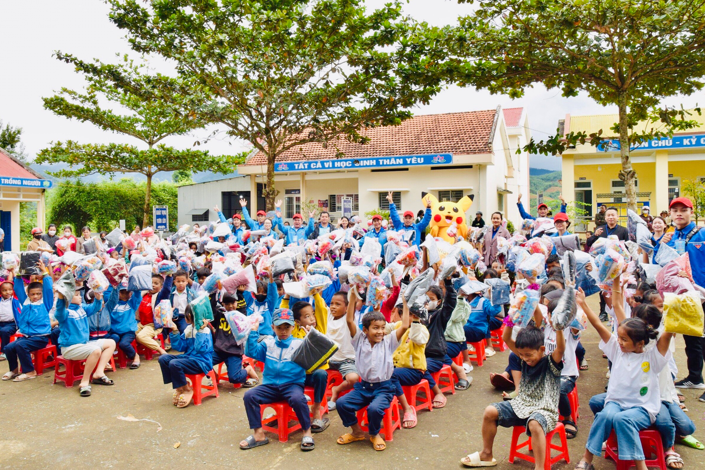Ấm áp chương trình "Đông ấm vùng cao"