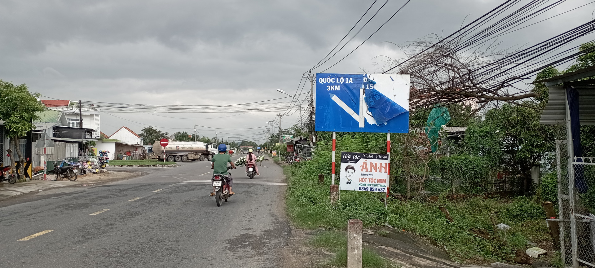 Cần làm mới bảng chỉ đường