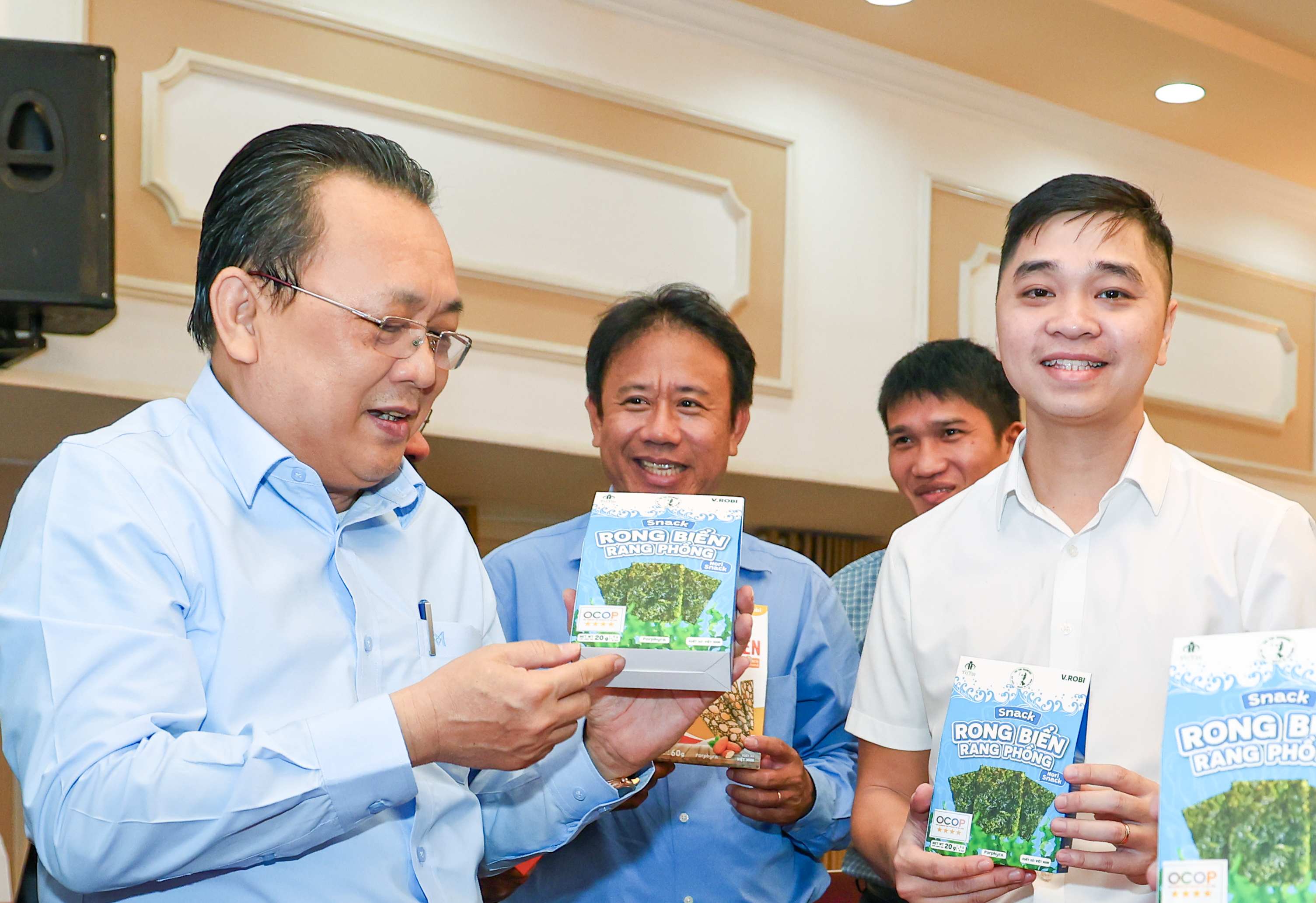 Hai sản phẩm được đề nghị OCOP 5 sao