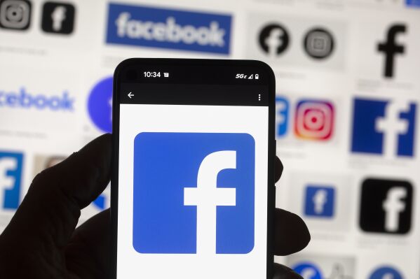 Những điều người dùng Facebook và TikTok cần lưu ý từ ngày 25/12