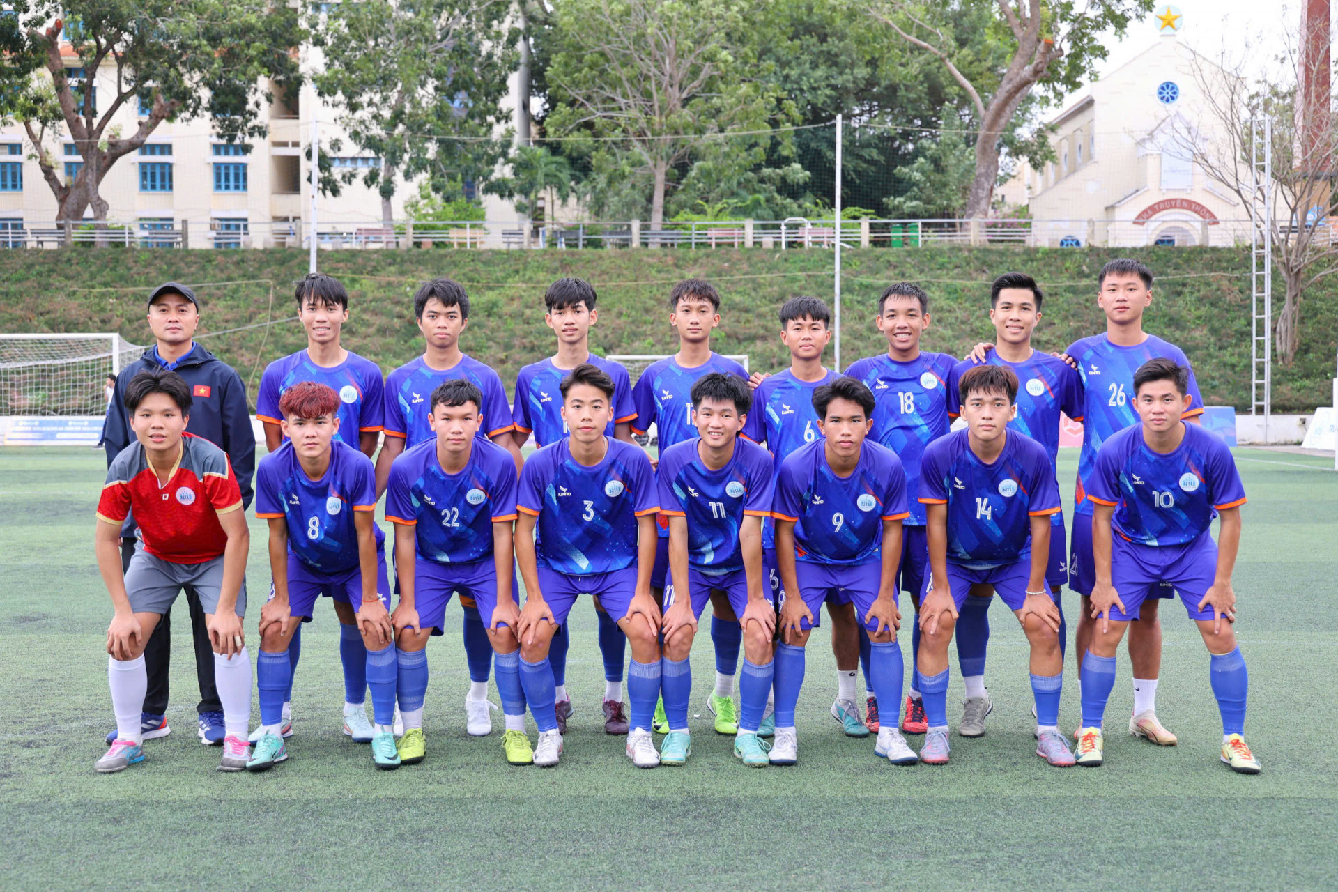 Players of Nha Trang University team
