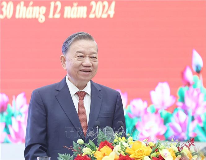 Tổng Bí thư Tô Lâm: Đội ngũ trí thức, nhà khoa học tạo bứt phá mạnh mẽ cho mục tiêu phát triển nhanh, bền vững đất nước