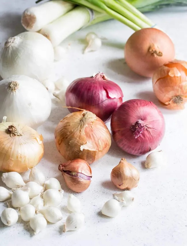 Cách loại bỏ mùi hành, tỏi trên tay với nguyên liệu sẵn có trong nhà