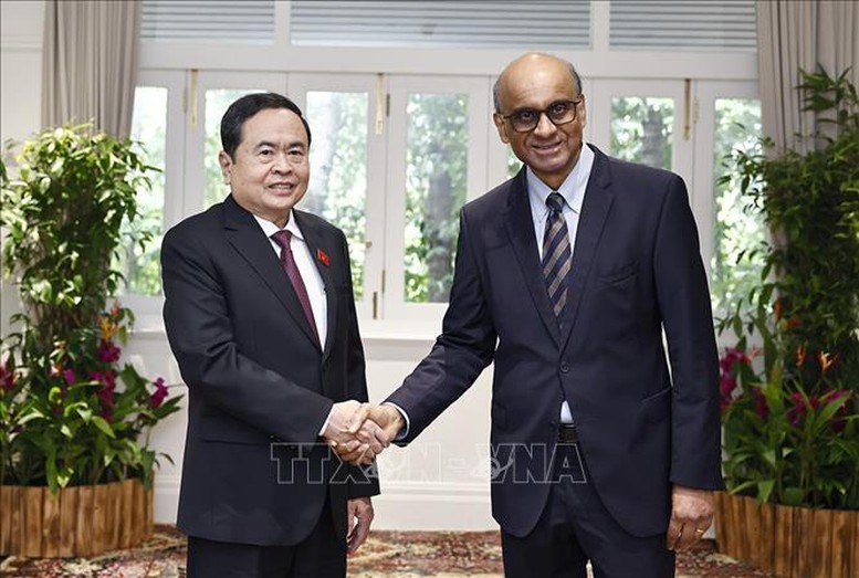 Chủ tịch Quốc hội Trần Thanh Mẫn và Tổng thống Singapore Tharman Shanmugaratnam - Ảnh: TTXVN