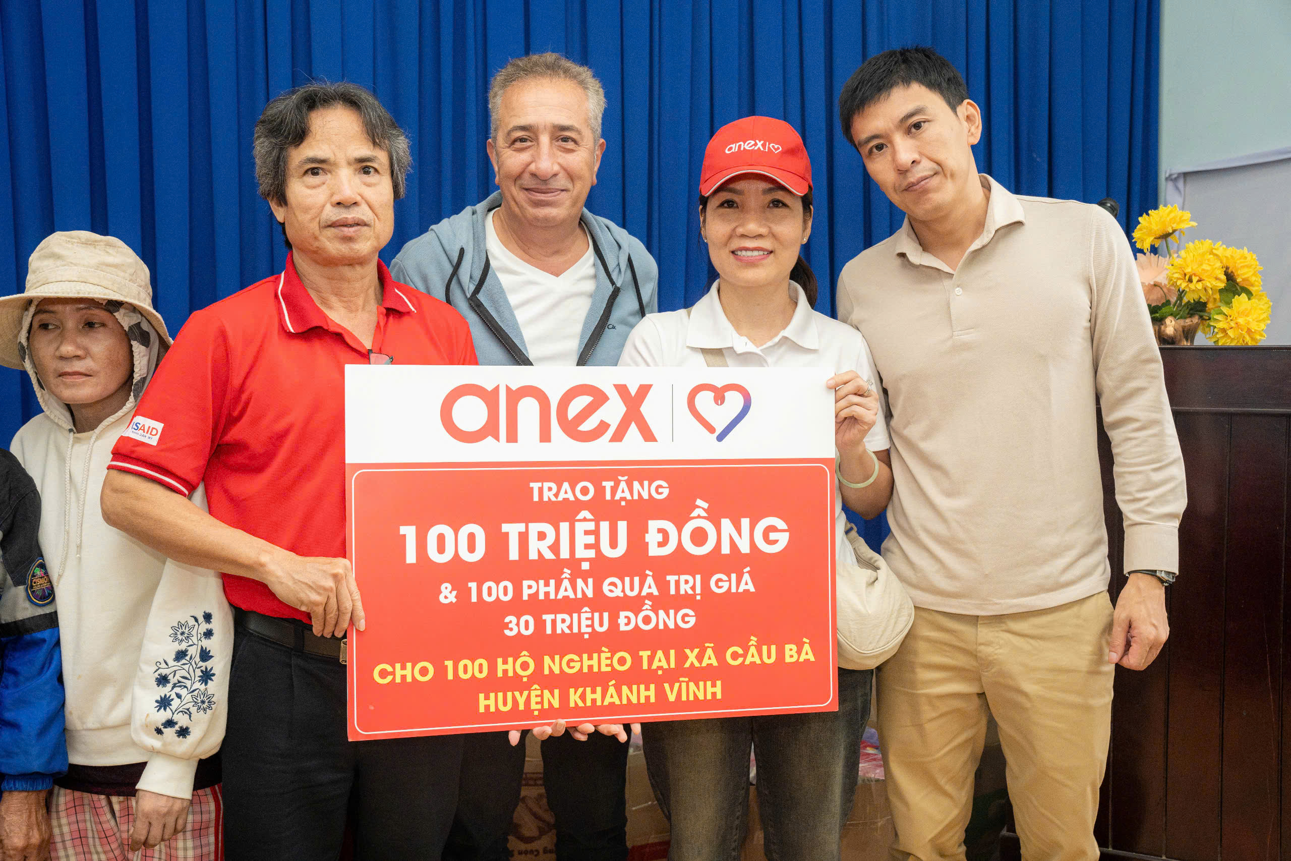 Công ty TNHH Thương Mại và Du Lịch Anex Việt Nam: Trao tặng 100 suất quà “Tết nhân ái” Xuân Ất Tỵ