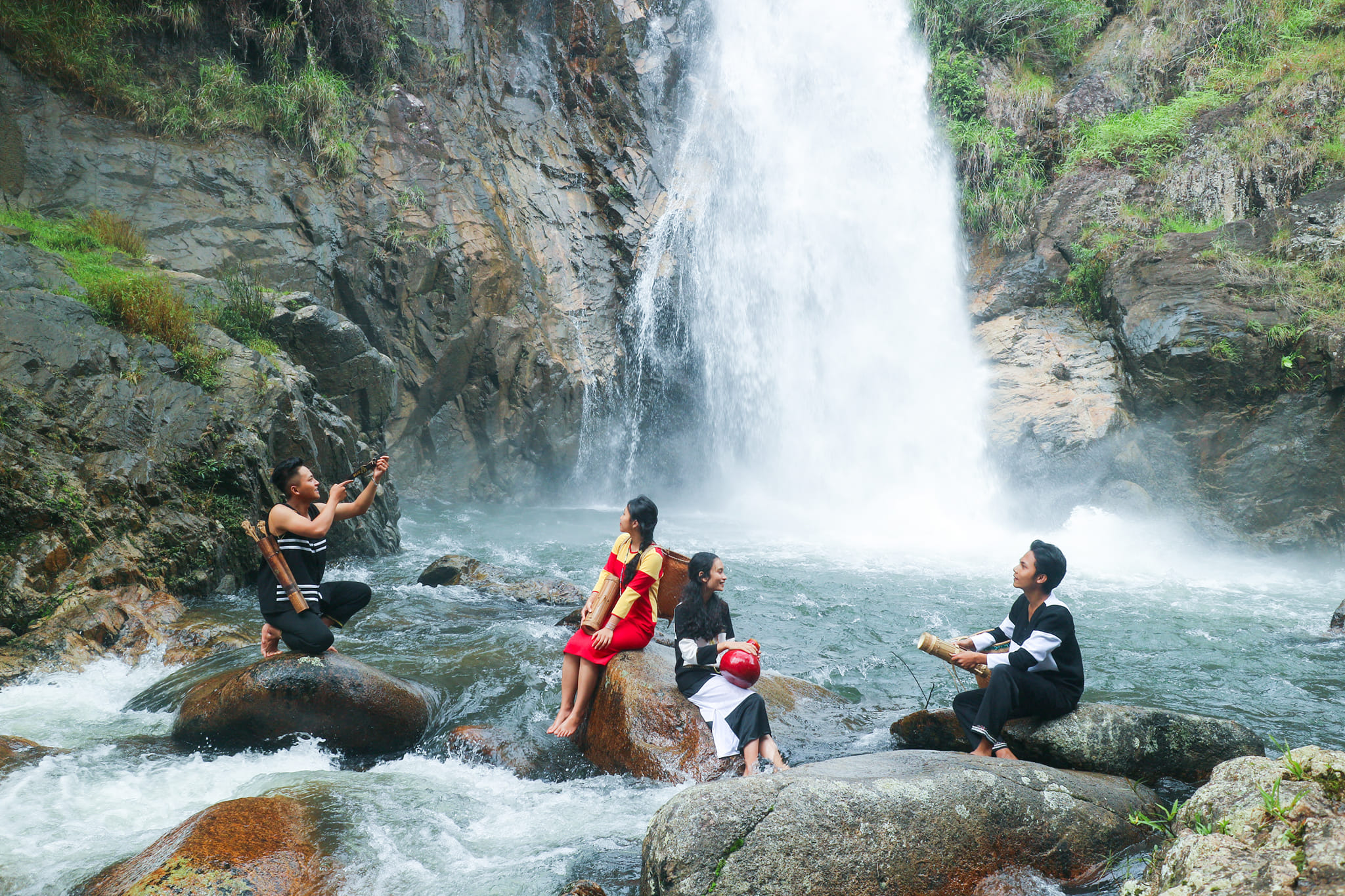 Phát triển tiềm năng du lịch Khánh Sơn và Khánh Vĩnh