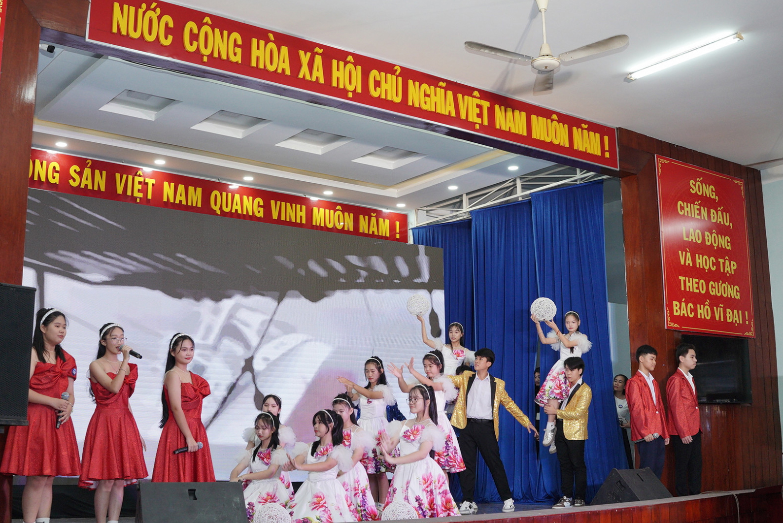 Cuộc thi Sing to Shine.