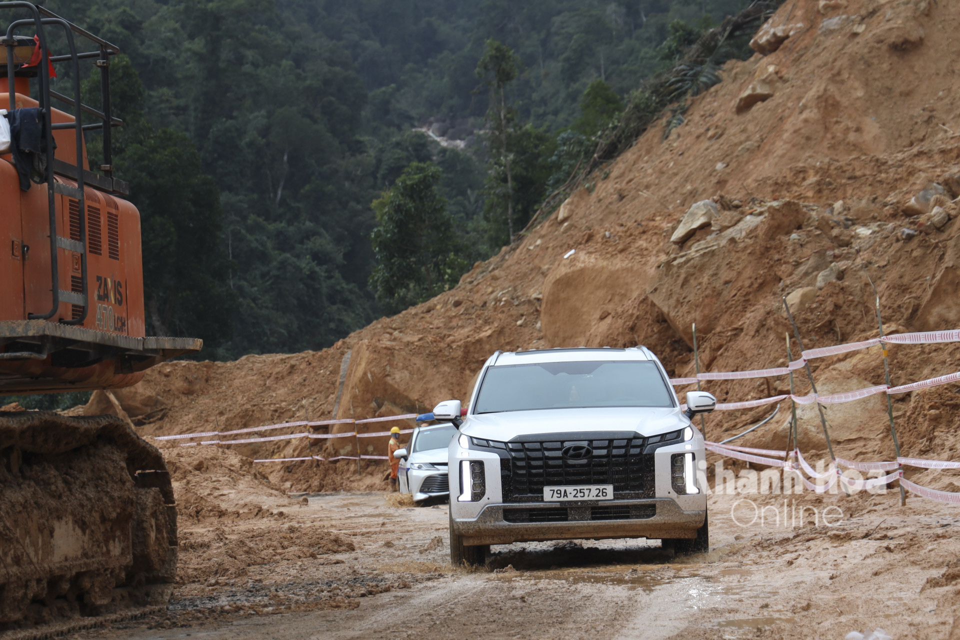 Xem xét cấm lưu thông trên đèo Khánh Lê để đảm bảo an toàn